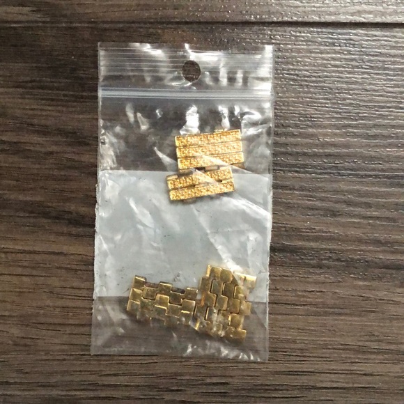 Gold watch, with stones in band, from Vivah - Picture 3 of 3